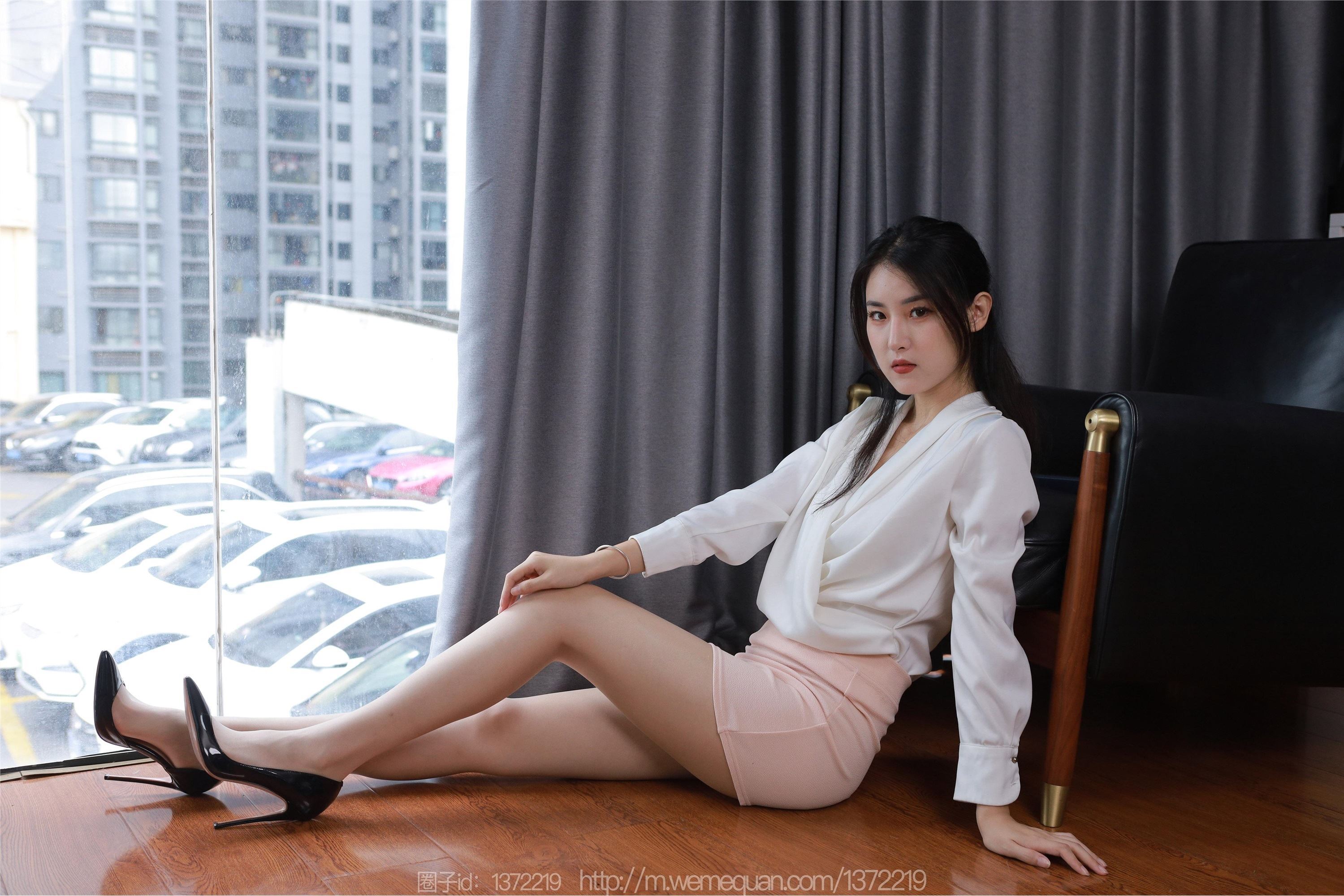 IESS异思趣向  2023.05.01 丝享家 1438 小宝《都市OL女神》